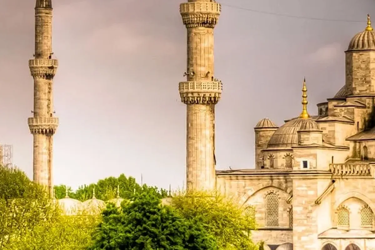 Halal dovolená pro muslimy v Česku: kdy jet, kam zamířit a jak si zařídit den